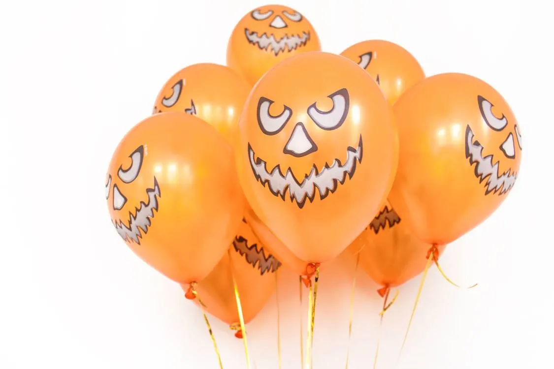 fantasmas de globos para halloween