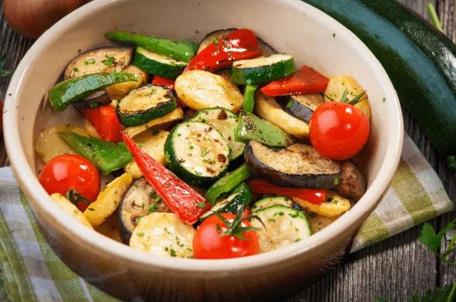 ensaladas de verduras para almuerzos rapidos y saludables