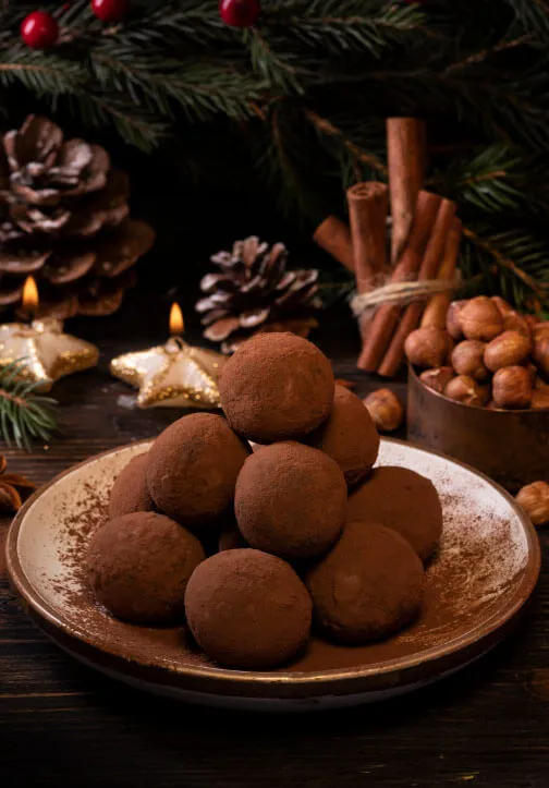 plato con trufas navideñas