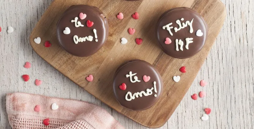 como decorar alfajores para el dia de san valentin