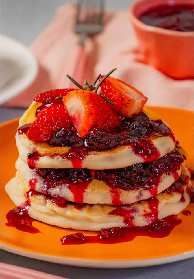 receta de panqueques con frutos rojos