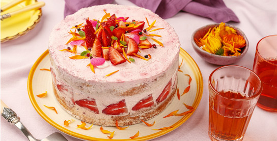 Torta de crema y frutillas