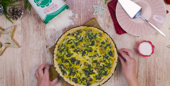Quiche de espinacas, champiñones y queso parmesano